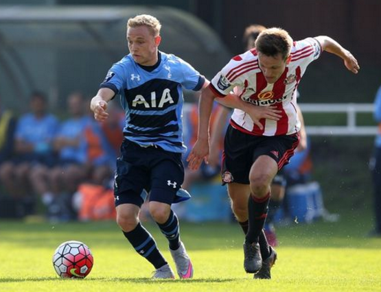 罗体：萨里向洛蒂托要求在一月引进一名高水平中场球员